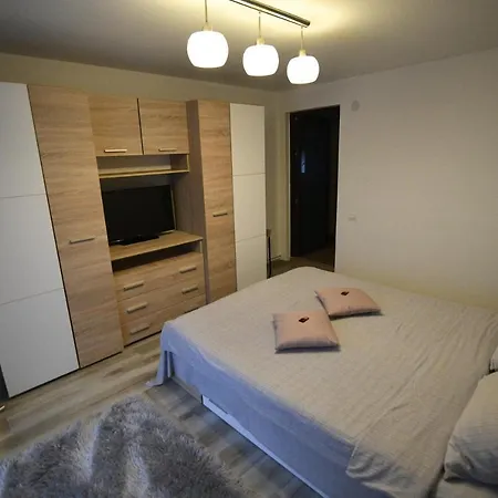 Guest house Upstairs Targu Jiu