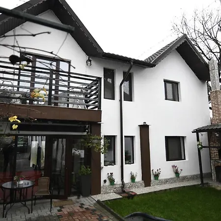 Upstairs Guest house 3*